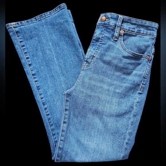 Madewell "Curvy Cali Demi-Boot" Jeans, size 26. Indigo color. - Picture 3 of 11